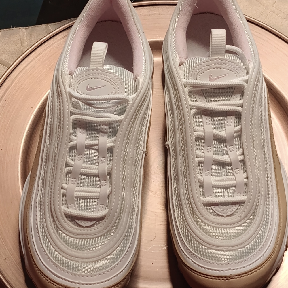 Nike women gym shoes